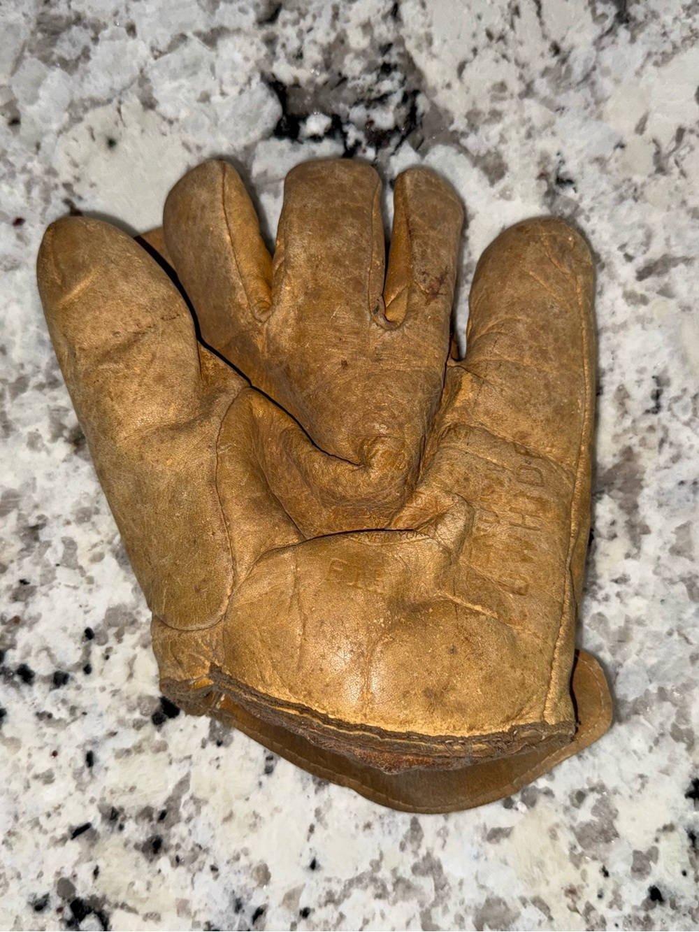 Vintage 1930s-1940s Nokona Baseball Glove Genuine Leather Goods Made in USA 8”
